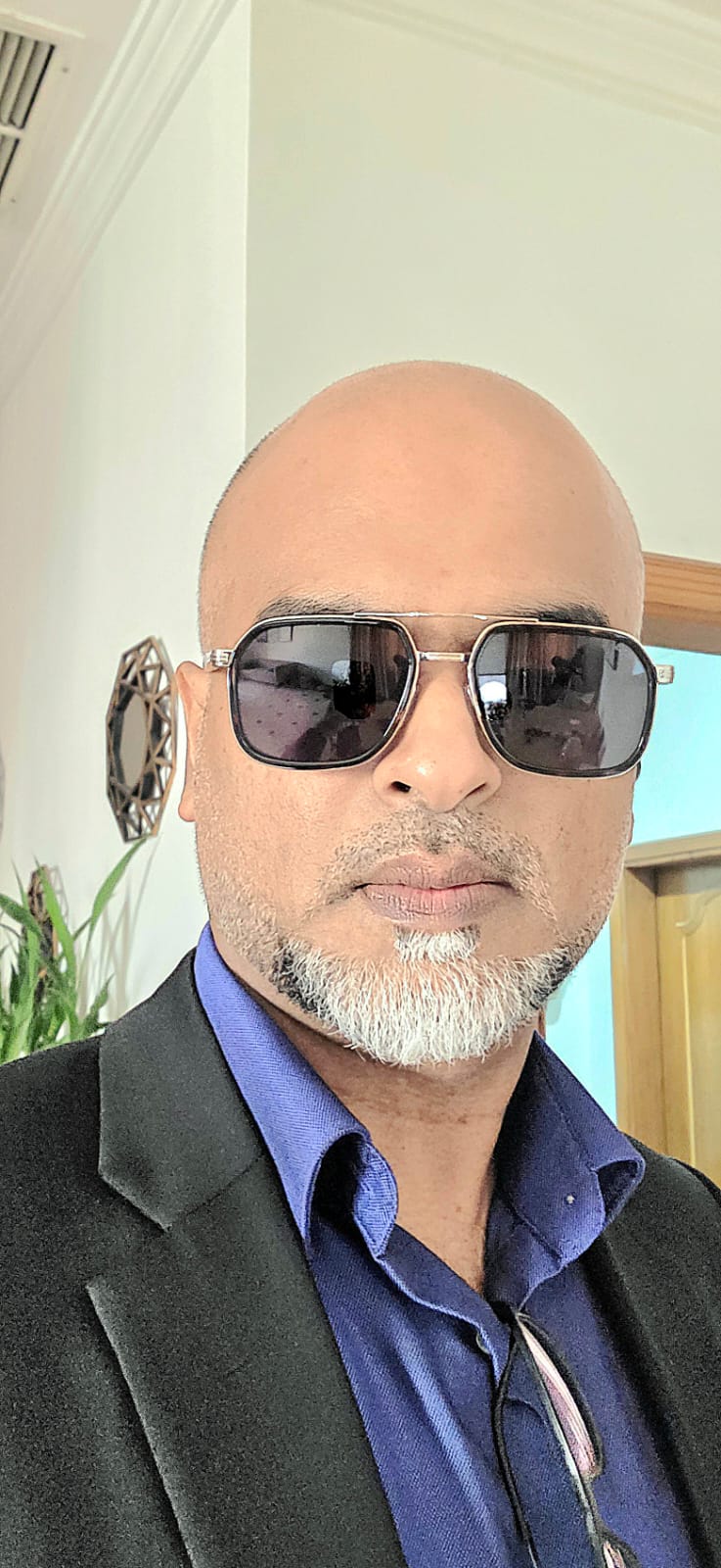 Dr.Ameer Becker